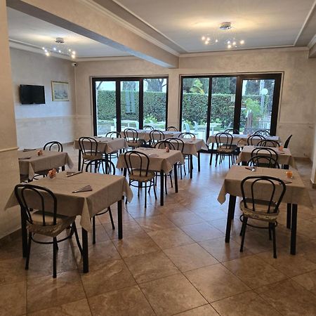 弗朗切斯科酒店 加达湖畔帕登赫 外观 照片